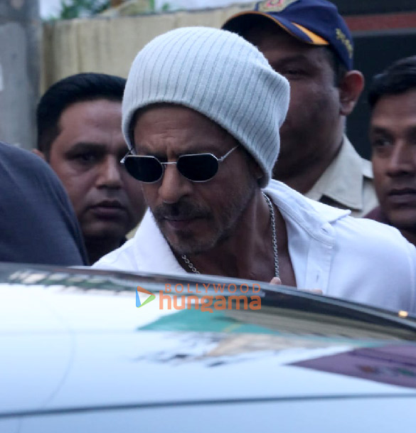 photos maharashtra assembly elections 2024 shah rukh khan kartik aaryan rakul preet singh jackky bhagnani and others cast their votes in mumbai 555 2