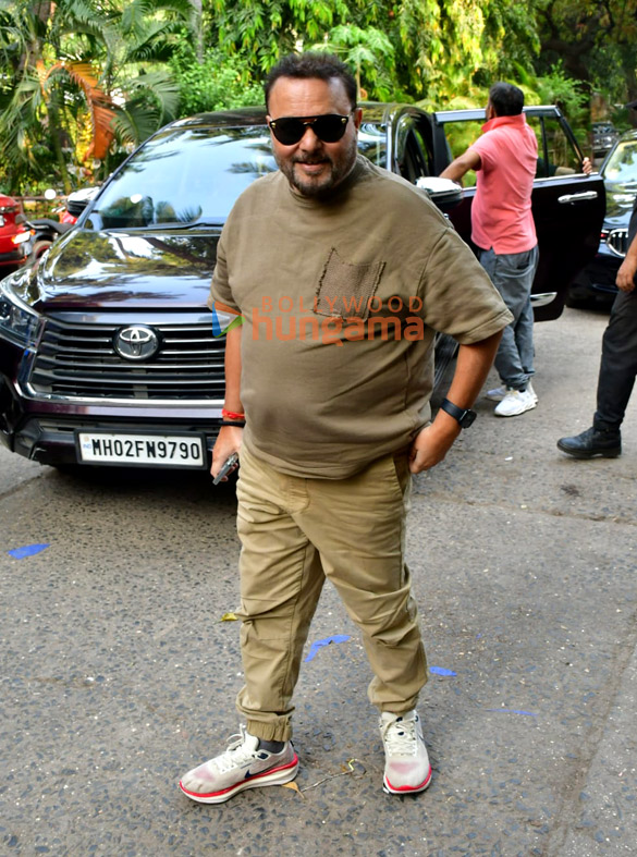photos nana patekar utkarsh sharma and others snapped promoting vanvaas on the sets of sa re ga ma pa 3