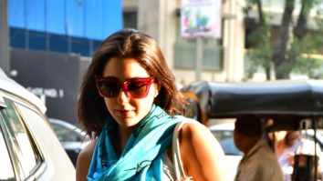 Photos: Sara Ali Khan snapped in Juhu
