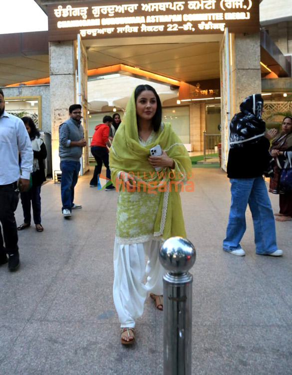 Photos: Shehnaaz Gill snapped a gurudwara Photos: Shehnaaz Gill snapped a gurudwara