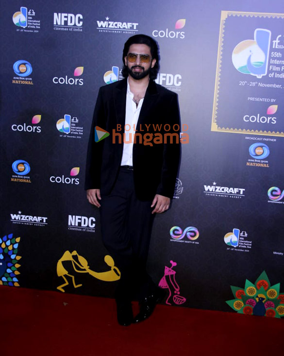 photos shriya saran vikrant massey pratik gandhi and others walk down the red carpet at the closing ceremony of iffi 2024 11