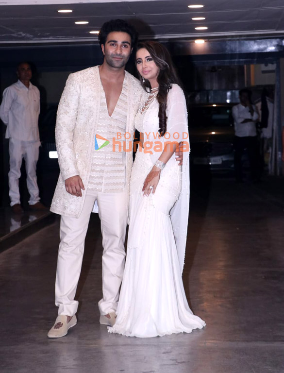 photos tara sutaria sanjana sanghi karisma kapoor and others snapped at friends wedding 3