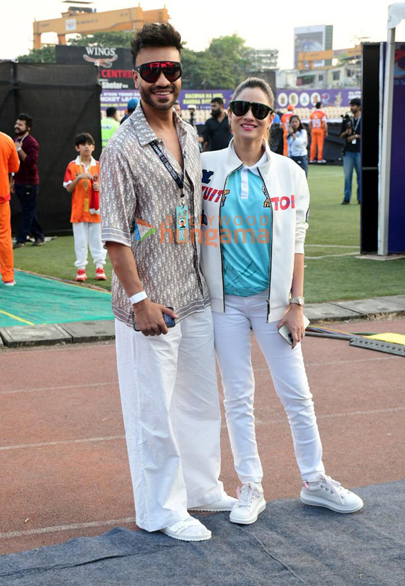 photos tiger shroff shilpa shetty mouni roy raj kundra arjun bijlani and others attend the the opening match of all star tennis ball cricket league in bandra 1