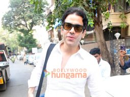 Photos: Tusshar Kapoor snapped at Farmers’ Cafe in Bandra