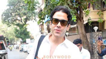 Photos: Tusshar Kapoor snapped at Farmers’ Cafe in Bandra