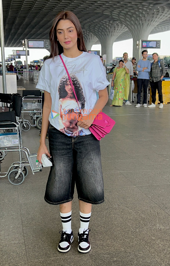 photos urvashi rautela malaika arora zahrah s khan and sana makbul snapped at the airport 4