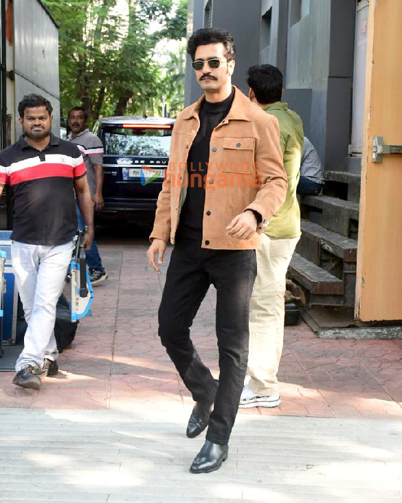 photos vicky kaushal and rajkummar rao snapped in bandra 2