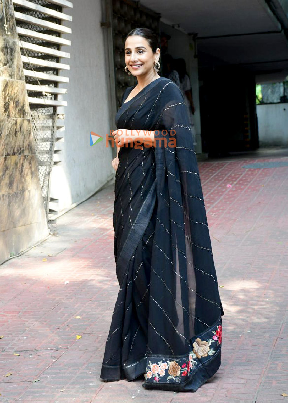 photos vidya balan snapped outside matrix office in santacruz 6
