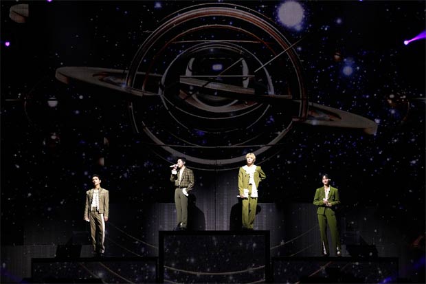 SEVENTEEN conclude ‘RIGHT HERE’ U.S. Tour with sold-out stadium concerts, capping off a milestone 3-week journey, see LA show pics