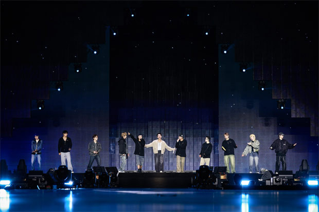 SEVENTEEN conclude ‘RIGHT HERE’ U.S. Tour with sold-out stadium concerts, capping off a milestone 3-week journey, see LA show pics
