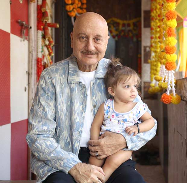 Anupam Kher takes nostalgic trip to Mumbai’s iconic locations: Casa Maria, Prithvi Theatre and more!