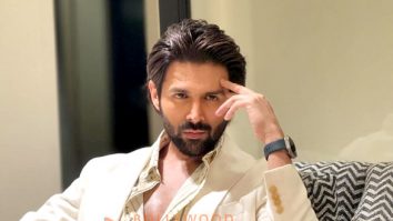 Celeb Photos Of Kartik Aaryan
