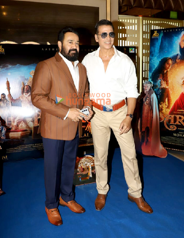 photos akshay kumar mohanlal and othes snapped at the trailer launch of barroz 3