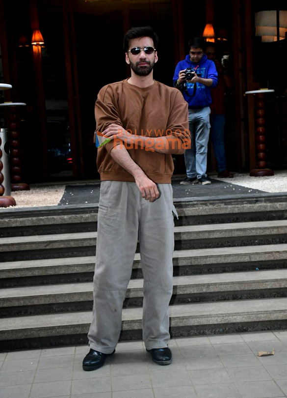 Photos: Avinash Tiwari snapped at Gigi restaurant in Bandra Photos: Avinash Tiwari snapped at Gigi restaurant in Bandra