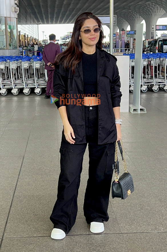 photos bhumi pednekar snapped at the airport 2 2