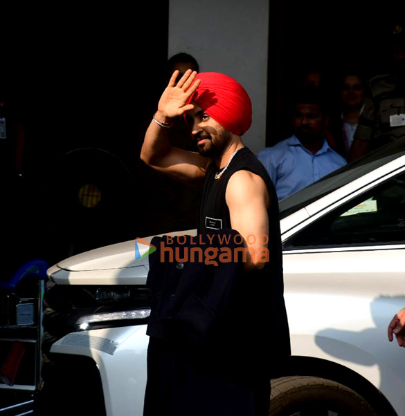 photos diljit dosanjh snapped at kalina airport 2 3