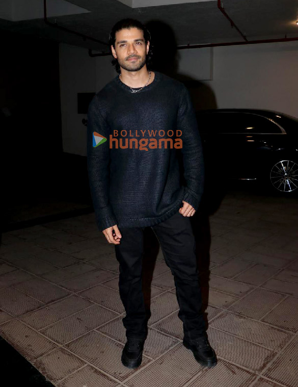 photos disha patani nora fatehi ayushmann khurrana tamannaah bhatia and others snapped at manish malhotras house in bandra 5