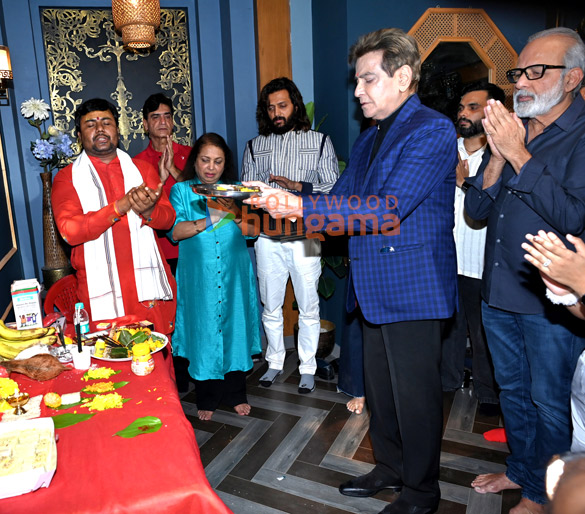 photos jeetendra riteish deshmukh indra kumar and others grace the mahurat of masti 4 1