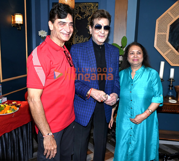 photos jeetendra riteish deshmukh indra kumar and others grace the mahurat of masti 4 4