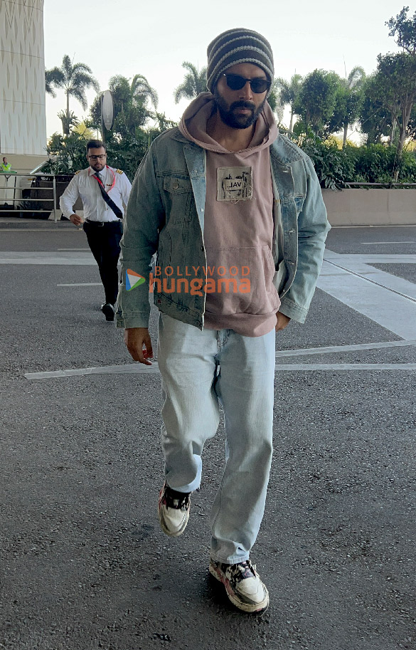 photos kartik aaryan nora fatehi and sunny leone snapped at the airport 4
