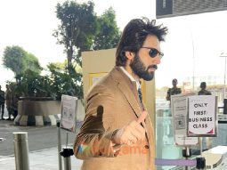 Photos: Kartik Aaryan snapped at the airport