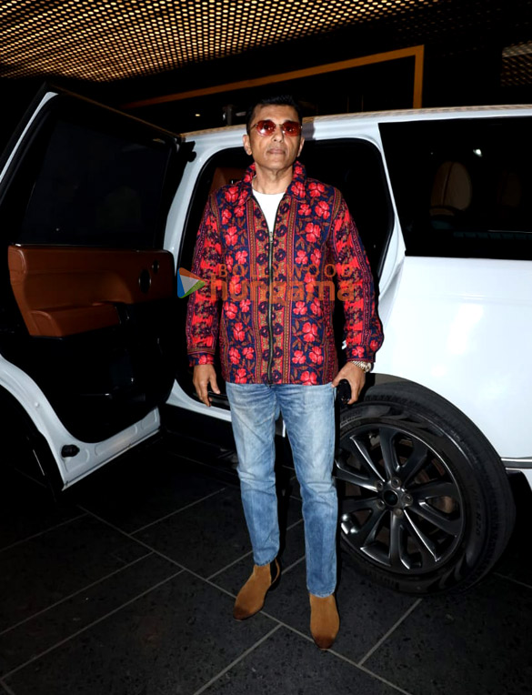 photos rakesh roshan suresh wadkar anand pandit and others were snapped at jeetendra and shobha kapoors 50th marriage anniversary 3