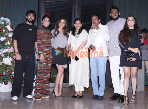 photos rakul preet singh jackky bhagnani riteish deshmukh genelia deshmukh and others snapped in bandra 6