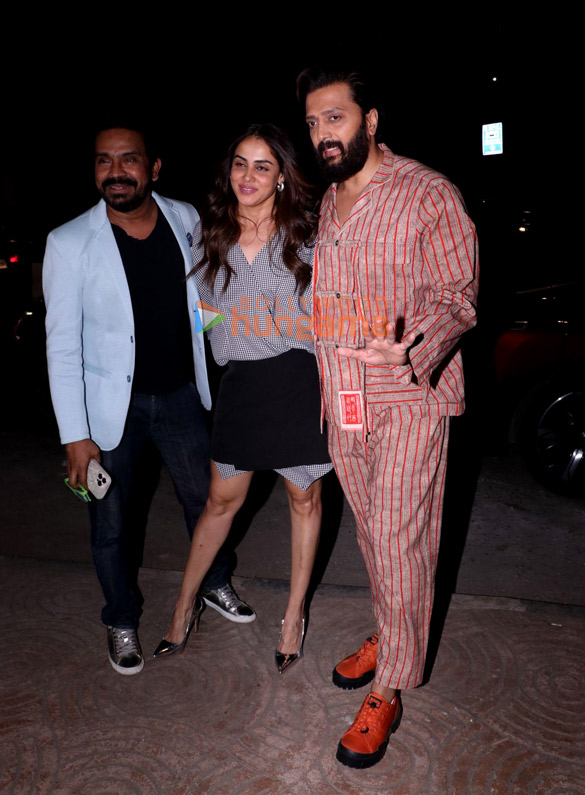 photos riteish deshmukh and genelia deshmukh snapped in bandra 1