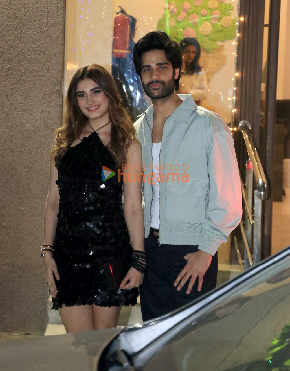 photos salman khan iulia vanyur aayush sharma and others snapped outside arbaaz khans bandra house 4