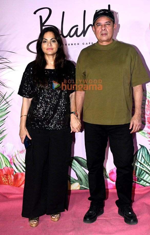 photos sonali bendre maniesh paul and others snapped at terence lewiss house for christmas party 5 2
