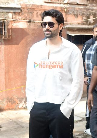 Photos: Utkarsh Sharma snapped at Gaiety Galaxy, Bandra