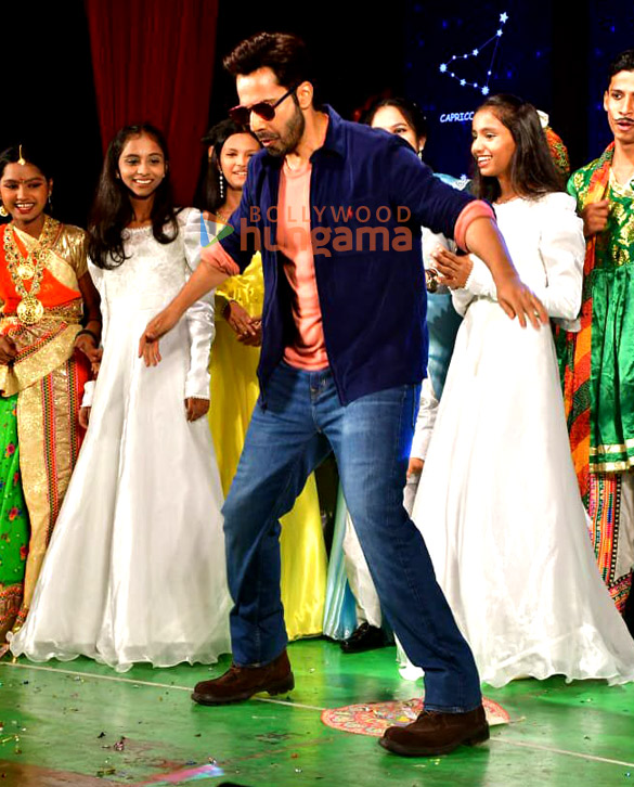 photos varun dhawa snapped at a school event 5