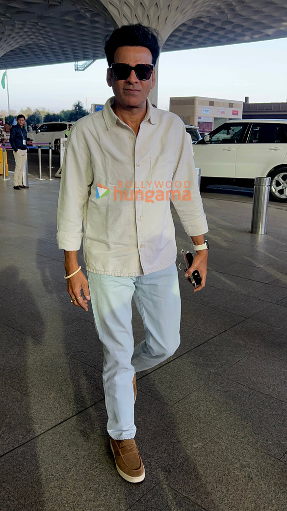 photos vicky kaushal katrina kaif kartik aaryan and others snapped at the airport 10