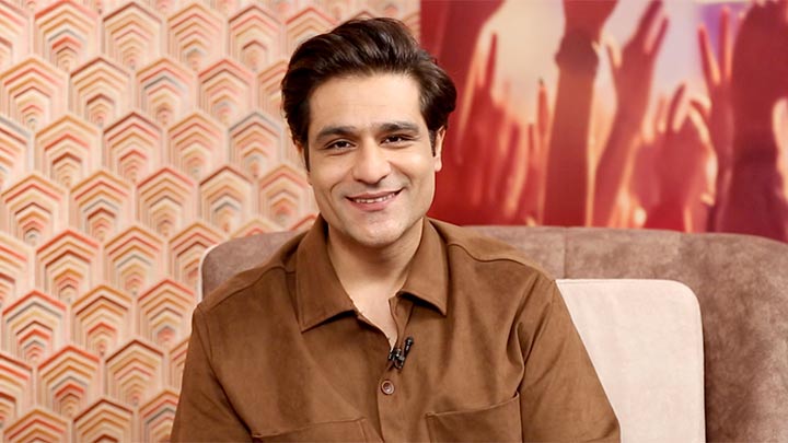 Sunny Hinduja’s CRACKLING Rapid Fire on Sandeep Bhaiya, Manjulika, Srikant from Family Man & more Sunny Hinduja’s CRACKLING Rapid Fire on Sandeep Bhaiya, Manjulika, Srikant from Family Man & more
