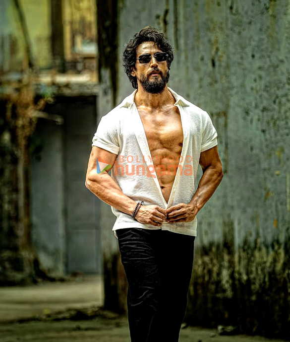 tiger shroff 9 4