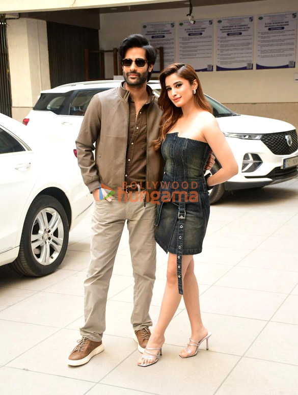 Photos: Aaman Devgan, Rasha Thadani, and Abhishek Kapoor snapped promoting their film Azaad Photos: Aaman Devgan, Rasha Thadani, and Abhishek Kapoor snapped promoting their film Azaad