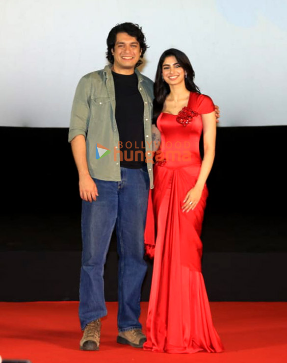 photos aamir khan junaid khan khushi kapoor advait chandan and others snapped at the trailer launch of loveyapa 9