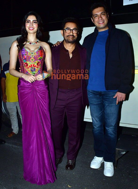 Photos: Aamir Khan, Junaid Khan and Khushi Kapoor snapped promoting Loveyapa on the sets of Bigg Boss 18 Photos: Aamir Khan, Junaid Khan and Khushi Kapoor snapped promoting Loveyapa on the sets of Bigg Boss 18
