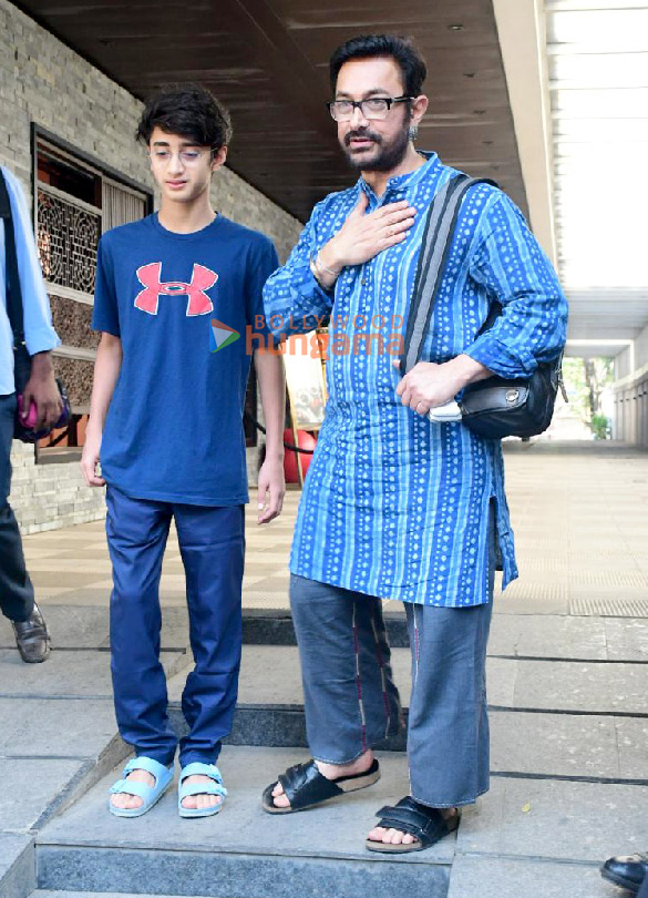 photos aamir khan with son azad rao khan snapped outside restaurant in bandra 3