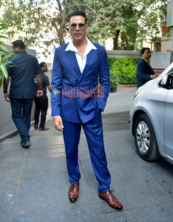 photos akshay kumar and veer pahariya snapped during sky force promotions 2