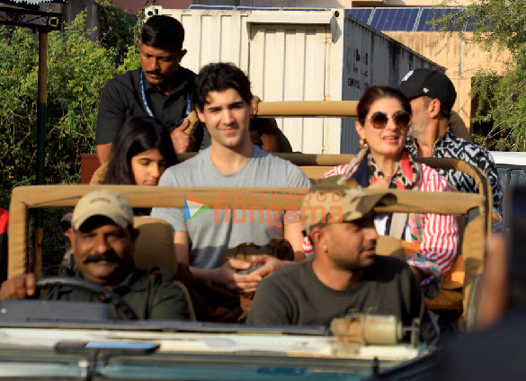 photos akshay kumar and family snapped while on safari at jhalana 4