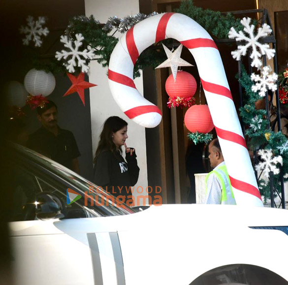 photos amitabh bachchan ananya panday and others snapped at kalina airport 6