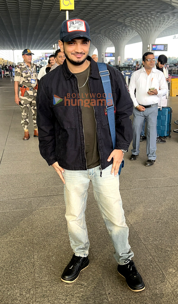 photos bhagyashree and munawar faruqui snapped at the airport 2