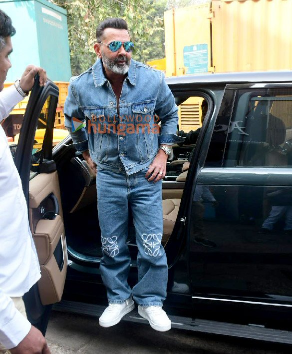 photos bobby deol sohail khan chunky panday and others snapped at bastian in bandra 7
