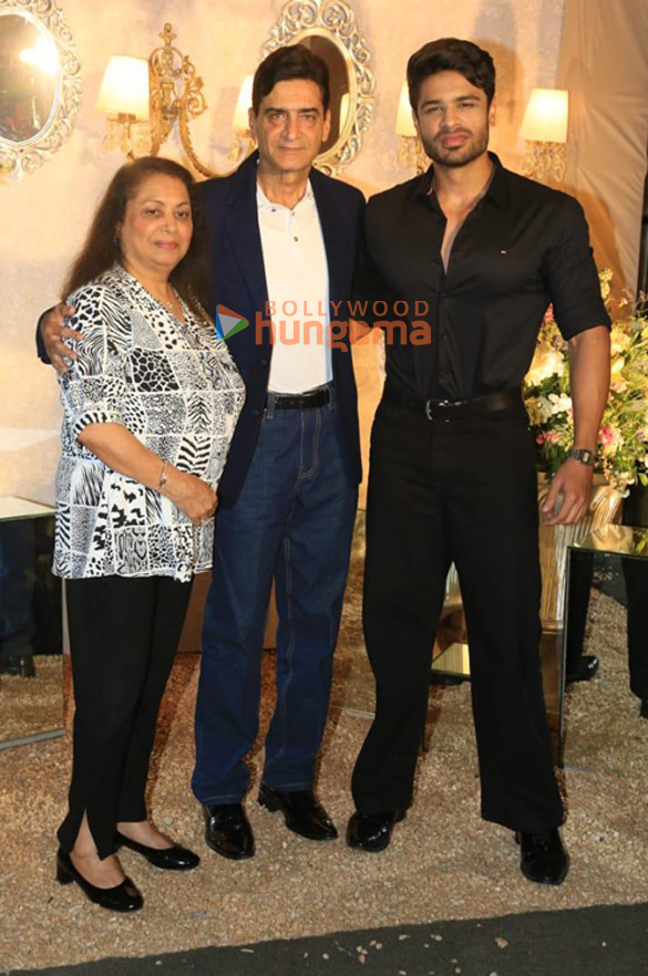 photos celebs attend armaan malik and aashna shroffs wedding reception 110 2