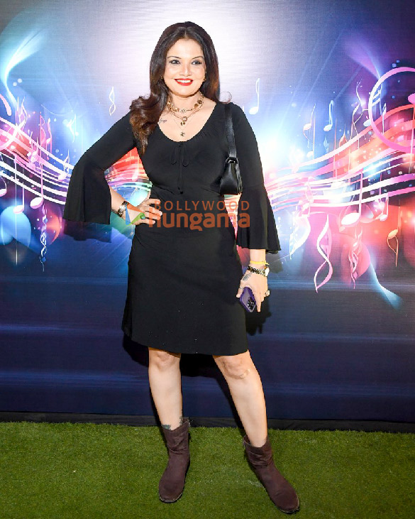 photos celebs attend shibani kashyaps birthday bash 17