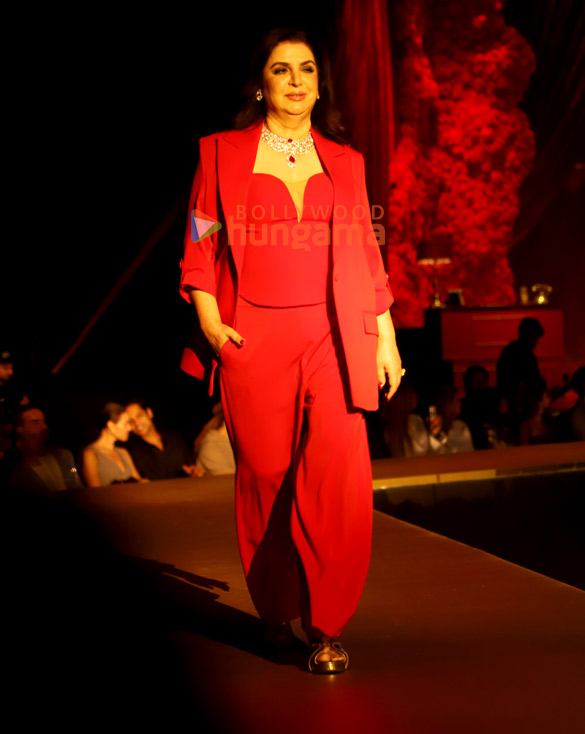 photos gauri khan malaika arora diana penty sophie choudry and others walk the red carpet of ajio luxe weekend celebration of fashion art and design 24