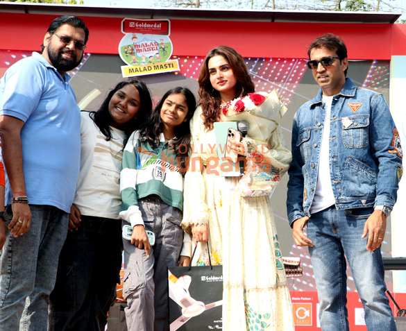 photos junaid khan khushi kapoor elli avrram akanksha puri and others snapped at malad masti 4