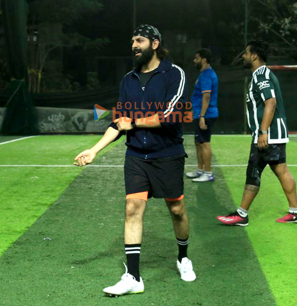 photos kartik aaryan snapped during a football match 5