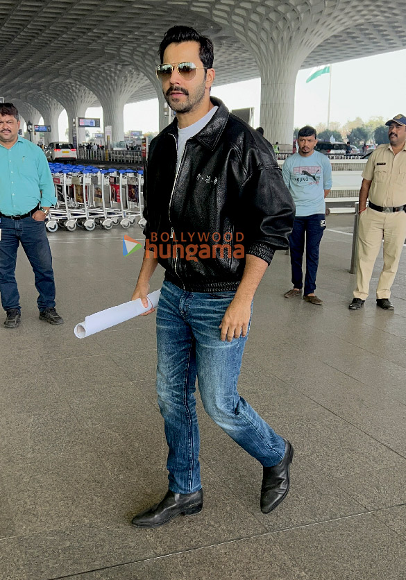 photos pooja hegde and varun dhawan snapped at the airport 5